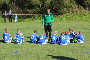 加拿大队赛制透视：团体赛中的人员分配与战术执行，加拿大队首发